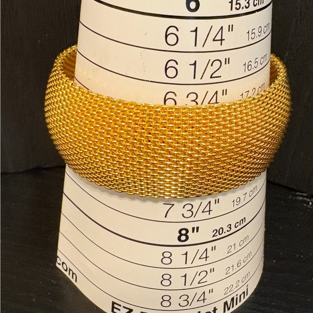 OHJ bracelet vintage gold tone mesh sz 7.5 flexible nice weight! 1” wide bangle - Picture 9 of 13